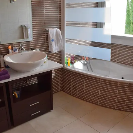 Casa Con Amarre Y Piscina Privados Ref 306 Сasa de vacaciones